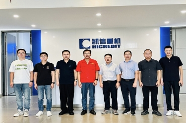 對标先(xian)進(jin)拓思路 蓄力(li)賦能(néng)促髮(fa)展(zhan) | 景興紙業赴山(shān)東凱信(xin)重(zhong)機(jī)有(yǒu)限(xian)公(gōng)司參觀交流學(xué)習